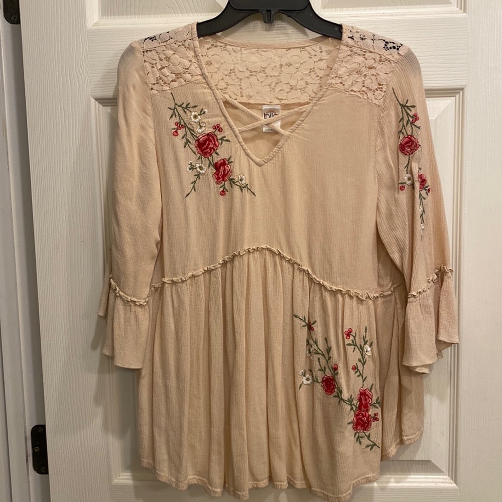 Bila womens top. Size medium.